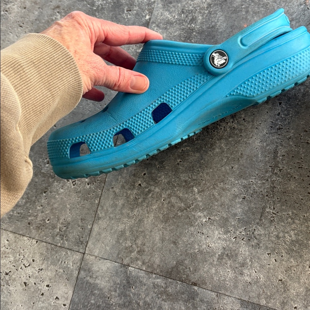 Pool blue crocs - Picture 5 of 5